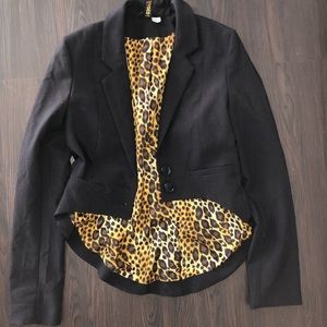 ✨Tuxedo Blazer w/ Cheetah Print Lining✨